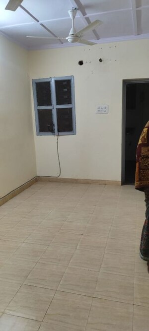 Room in 3 BHK Independent House at Sector 55 – for Rent