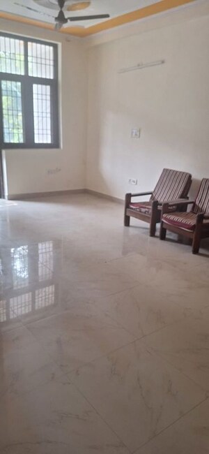 Living Room in 3 BHK Independent House at Sector 55 – for Rent