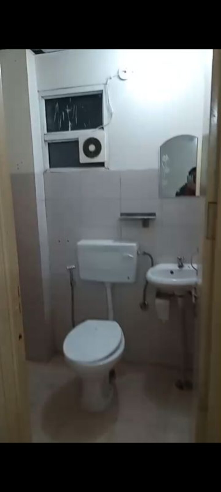 Bathroom, wave-city 1 Bedroom 434 Sq.Ft. Apartment In Wave City Ghaziabad 9855311