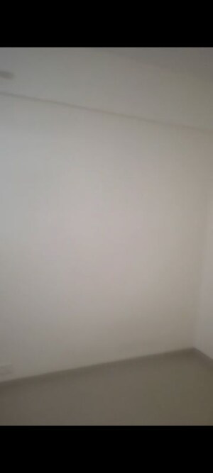 Room in 2 BHK Apartment at Wave Dream Homes, Wave City – for Rent