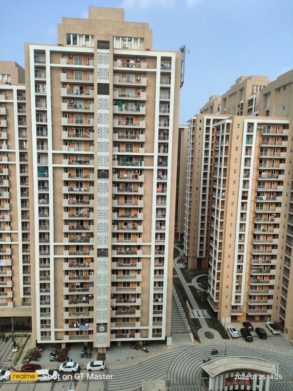 2 BHK Apartment For Rent in Rishita Manhattan
