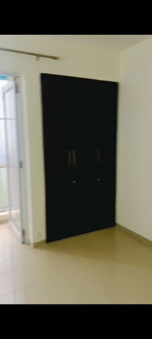 Room in 1 BHK Apartment at Wave Dream Homes, Wave City – for Rent