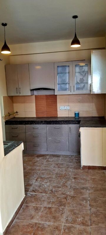 Kitchen in 3.5 BHK Apartment at Omaxe R2, Gomti Nagar – for Rent