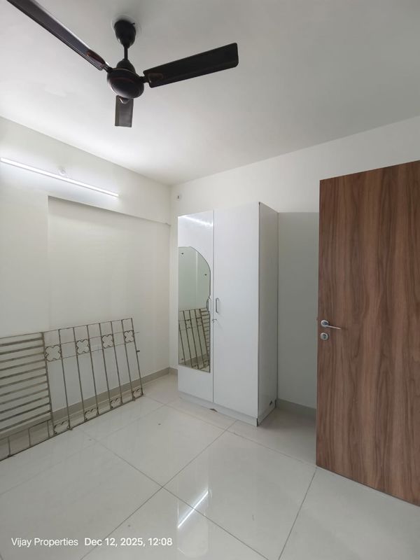 2.5 BHK Apartment For Rent in Wadhwa TW Gardens