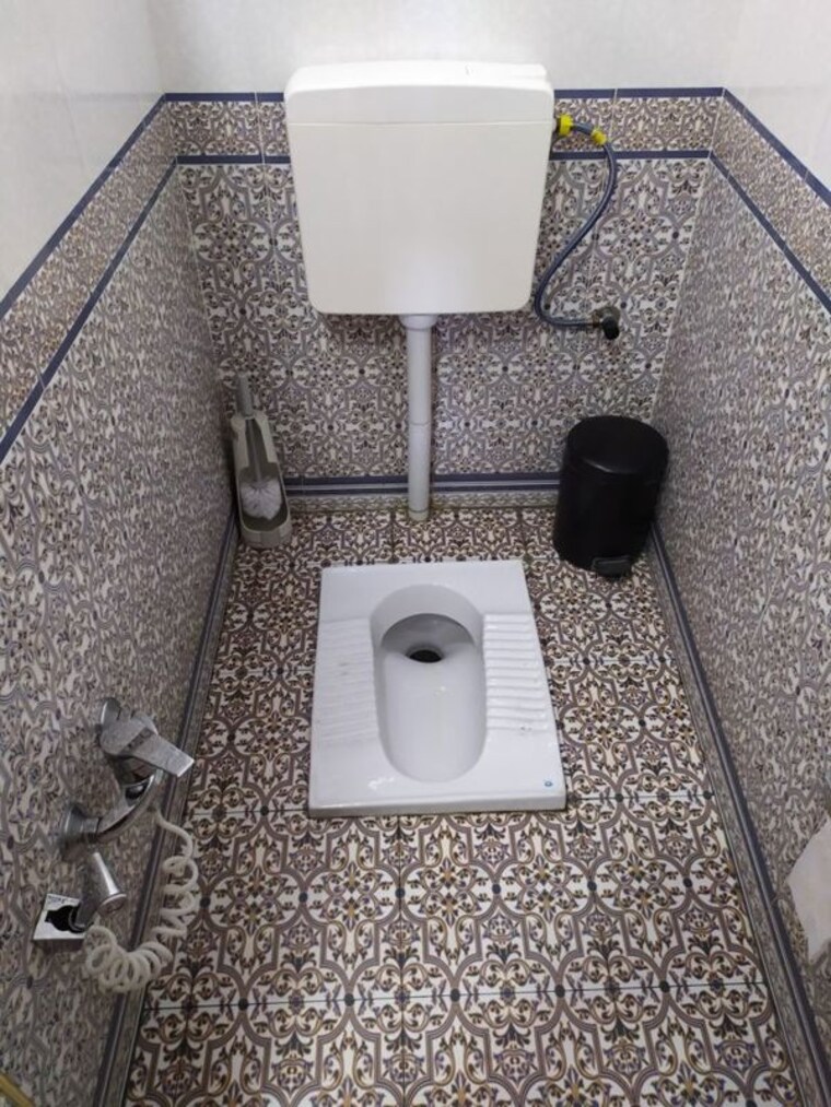 Room, vineet khand Pg For Girls In Vineet Khand 9855326