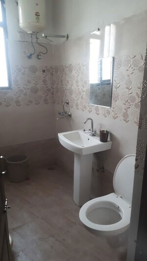 Bathroom in 3 BHK Apartment at Pir Machalla – for Rent