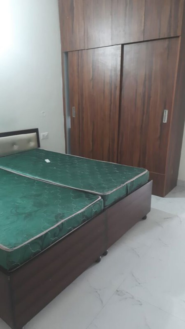 Bedroom, pir machalla 3 Bedroom 2250 Sq.Ft. Apartment In Pir Machalla Zirakpur 9855334