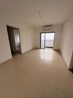 2.5 BHK + Pooja Room,Servant Room Apartment For Sale in Lodha Casa Rio Gold