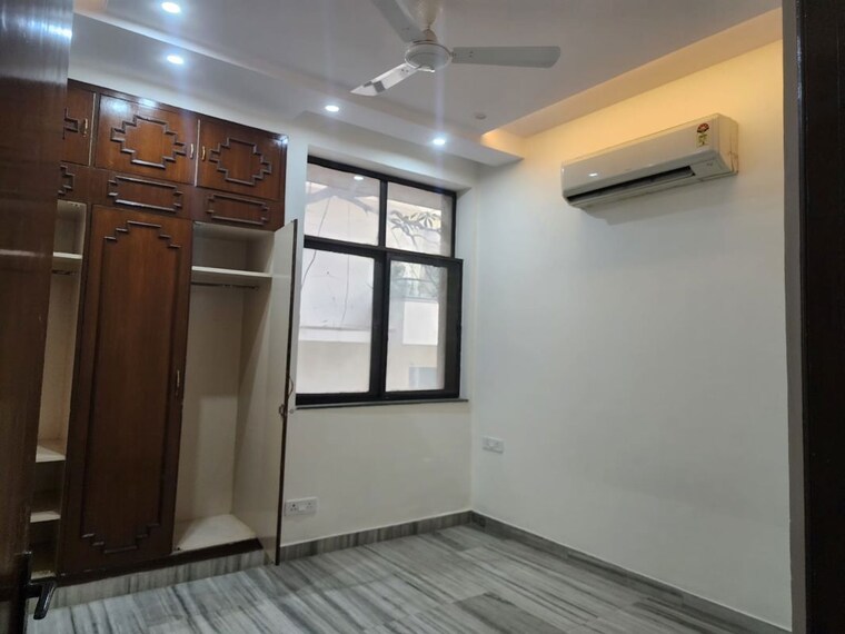 Room, vasant vihar 3 Bedroom 1800 Sq.Ft. Builder Floor In Vasant Vihar Delhi 9855344