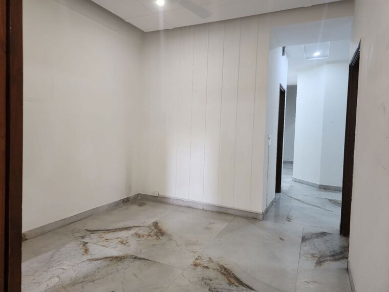 Room, vasant vihar 3 Bedroom 1800 Sq.Ft. Builder Floor In Vasant Vihar Delhi 9855344