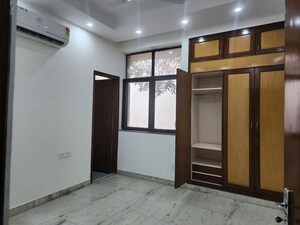 Room in 3 BHK Builder Floor at Vasant Vihar – for Rent