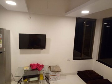 Room in 1 BHK Apartment at Veena Lokpuram CHS, Manpada – for Sale
