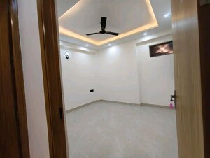 Room in 1 BHK Apartment at Chattarpur – for Rent