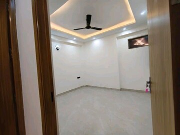 Room in 1 BHK Apartment at Chattarpur – for Rent