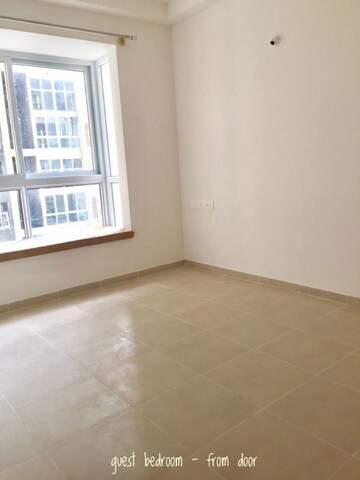 Room in 2.5 BHK Apartment at Bhartiya City, Thanisandra Main Road – for Rent