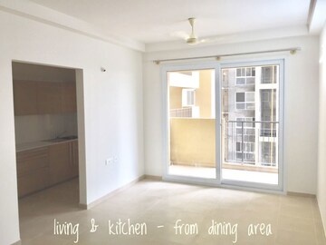 Room in 2.5 BHK Apartment at Bhartiya City, Thanisandra Main Road – for Rent