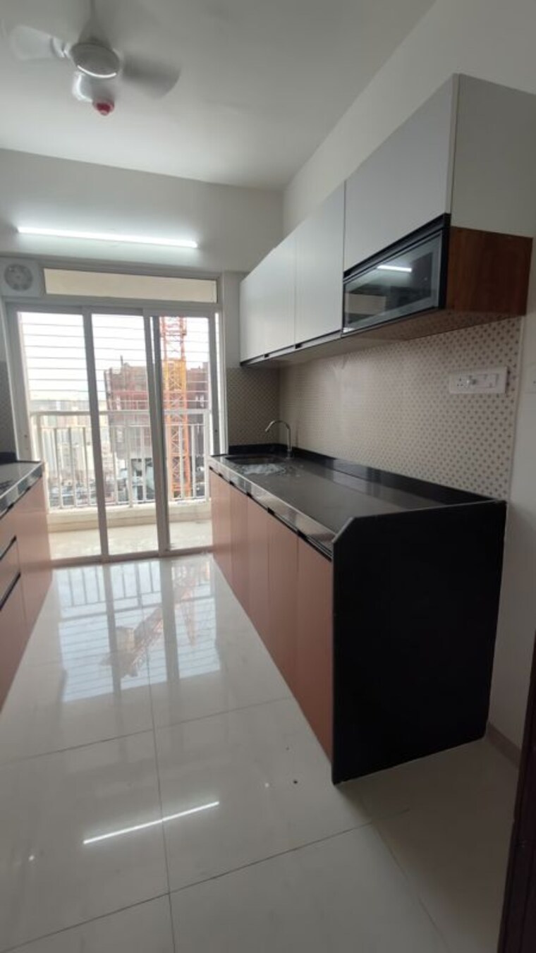 Kitchen, lodha-amara 3 Bedroom 950 Sq.Ft. Apartment In Kolshet Road Thane 9855383