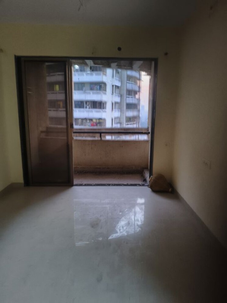 Room, neerai-heights 1 Bedroom 400 Sq.Ft. Apartment In Kalyan West Thane 9819621