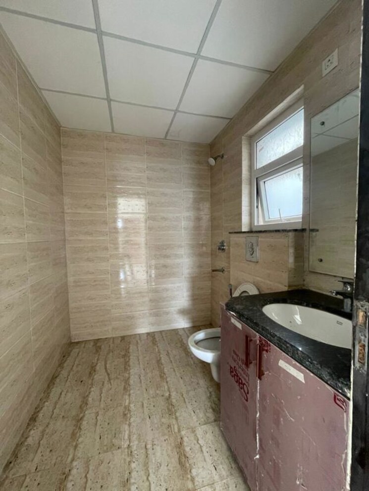 Kitchen, bptp-amstoria 3 Bedroom 2229 Sq.Ft. Builder Floor In Sector 102 Gurgaon 9855408