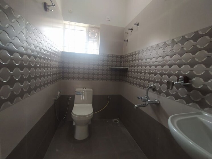 Bathroom, jagadish nagar 2 Bedroom 1200 Sq.Ft. Apartment In Jagadish Nagar Bangalore 9855418