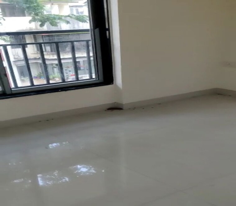 Room, dadar east 2 Bedroom 750 Sq.Ft. Apartment In Dadar East Mumbai 9855428