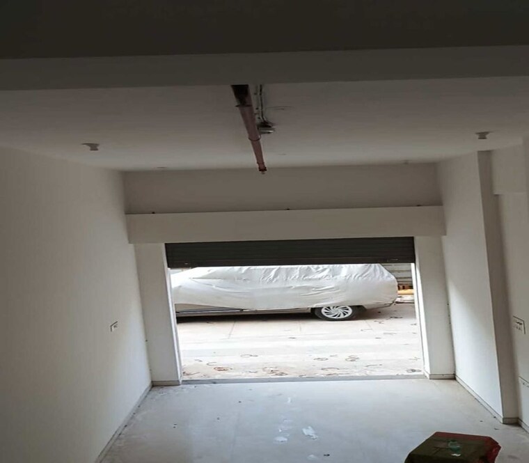 undefined, matunga west Commercial Shop 500 Sq.Ft. In Matunga West Mumbai 9855433