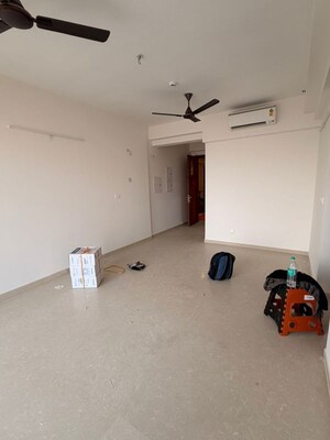 Room in 2 BHK Apartment at Godrej Woods, Sector 43 – for Rent