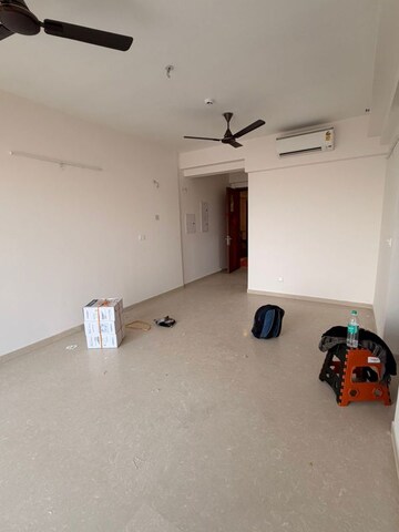 Room in 2 BHK Apartment at Godrej Woods, Sector 43 – for Rent