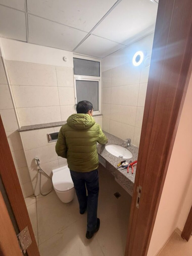 Bathroom, godrej-woods 2 Bedroom 1054 Sq.Ft. Apartment In Sector 43 Noida 9855440