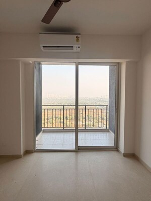 2 BHK Apartment For Rent in Godrej Woods, Sector 43