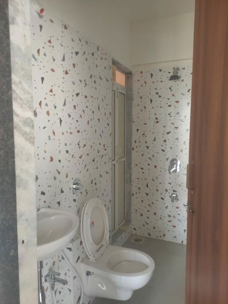 Bathroom, natasha-enclave-vartak-nagar 1 Bedroom 420 Sq.Ft. Apartment In Vartak Nagar Thane 9855455