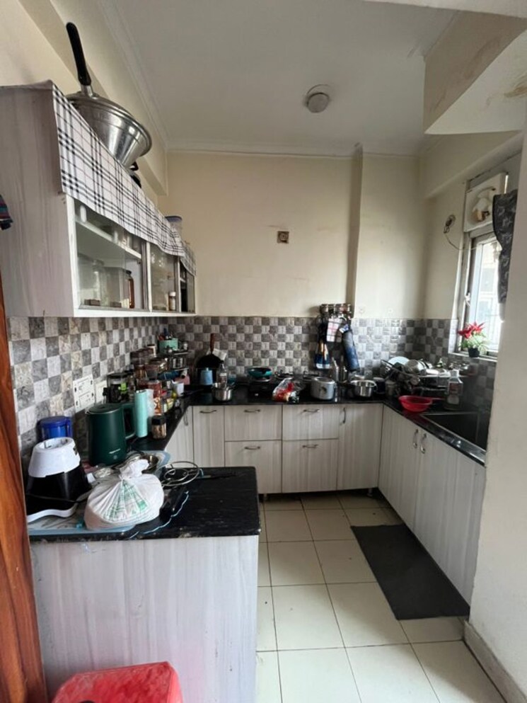 Kitchen, amrapali-heartbeat-city 4 Bedroom 3235 Sq.Ft. Apartment In Sector 107 Noida 9855474