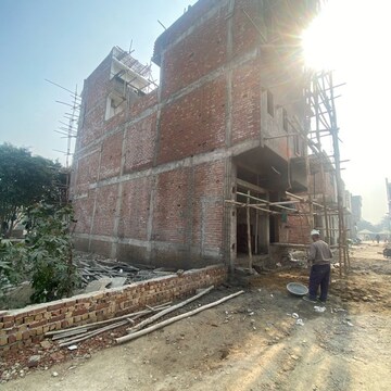  Plot – Exterior View View at Laxmi Nagar - for Sale