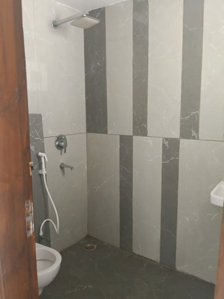 Bathroom, rps-palms 3 Bedroom 1125 Sq.Ft. Builder Floor In Sector 88 Faridabad 9855479