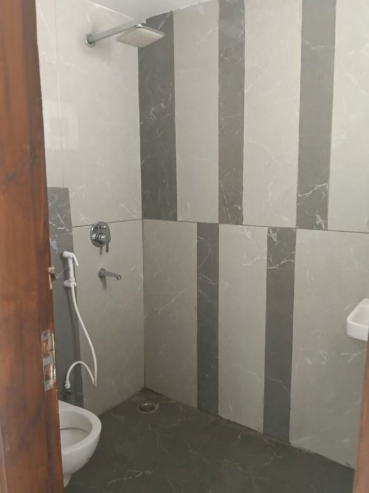 Bathroom, rps-palms 3 Bedroom 1125 Sq.Ft. Builder Floor In Sector 88 Faridabad 9855479
