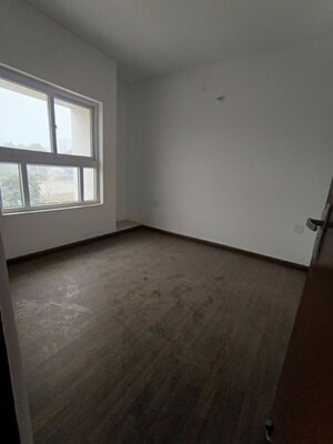 Room in 3 BHK Builder Floor at Rps Palms, Sector 88 – for Rent