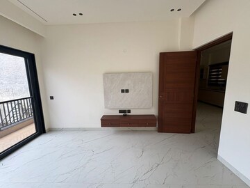 Master Bedroom in 3 BHK Independent House at MS Enclave Zirakpur, Dhakoli – for Rent