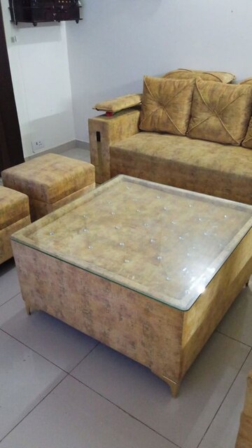 Room in 2 BHK Apartment at Sector 37 – for Rent