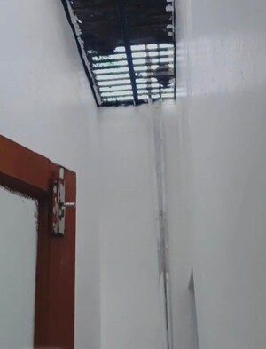 Staircase in 2 BHK Independent House at Gomti Nagar – for Rent