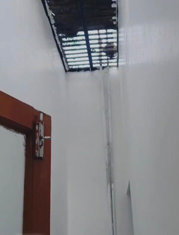 Staircase in 2 BHK Independent House at Gomti Nagar – for Rent