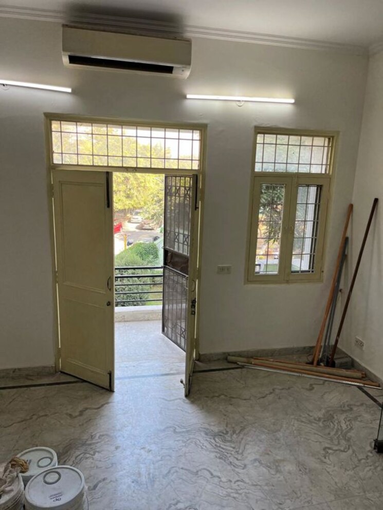 Room, dlf-city-phase-iv 3.5 Bedroom 240 Sq.Yd. Villa In Dlf Phase iv Gurgaon 9855547