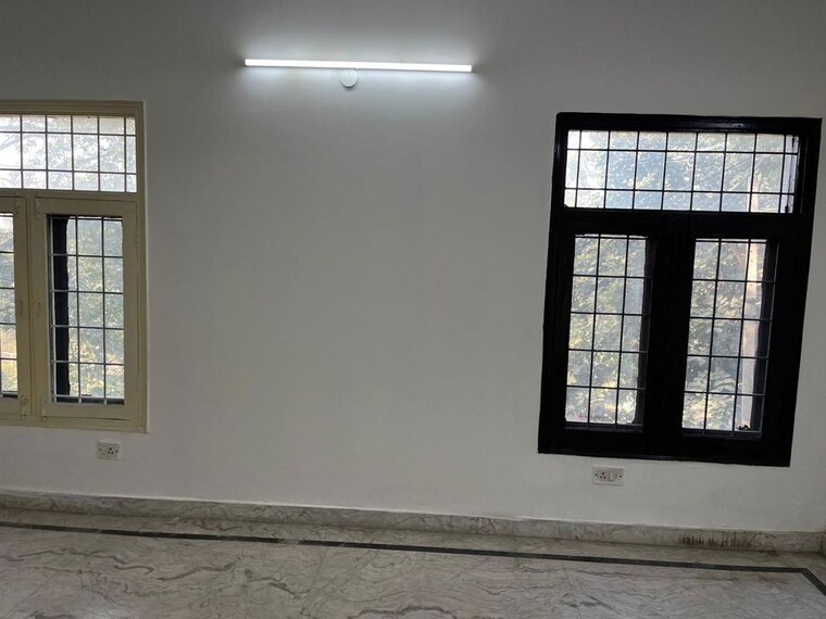 Room, dlf-city-phase-iv 3.5 Bedroom 240 Sq.Yd. Villa In Dlf Phase iv Gurgaon 9855547