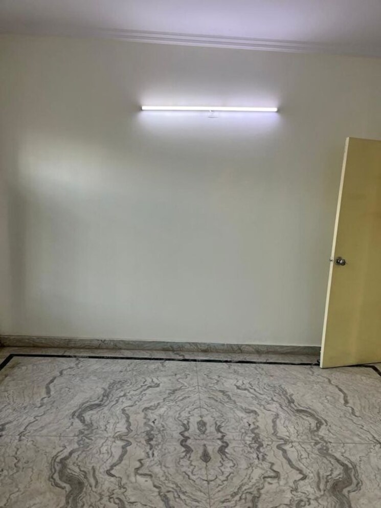 Room, dlf-city-phase-iv 3.5 Bedroom 240 Sq.Yd. Villa In Dlf Phase iv Gurgaon 9855547