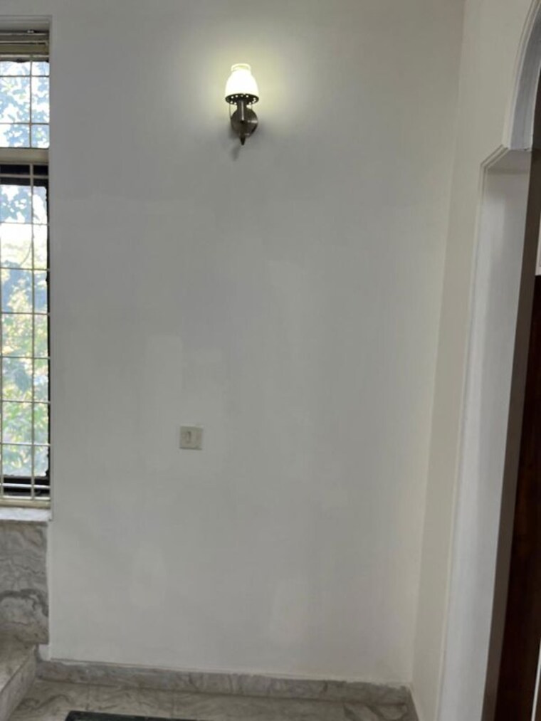 Room, dlf-city-phase-iv 3.5 Bedroom 240 Sq.Yd. Villa In Dlf Phase iv Gurgaon 9855547