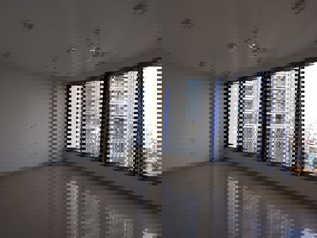 3 BHK Apartment For Sale in Oberoi Realty Esquire