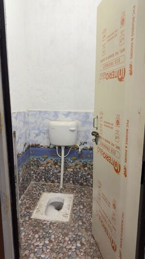 Bathroom in 3 BHK Villa at Gomti Nagar – for Rent