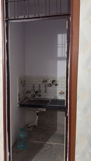 Kitchen in 3 BHK Villa at Gomti Nagar – for Rent