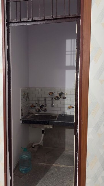 Kitchen in 3 BHK Villa at Gomti Nagar – for Rent