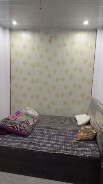 Bedroom in 3 BHK Villa at Gomti Nagar – for Rent