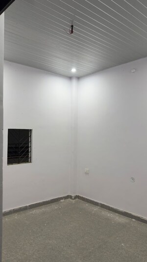 Room in 3 BHK Villa at Gomti Nagar – for Rent